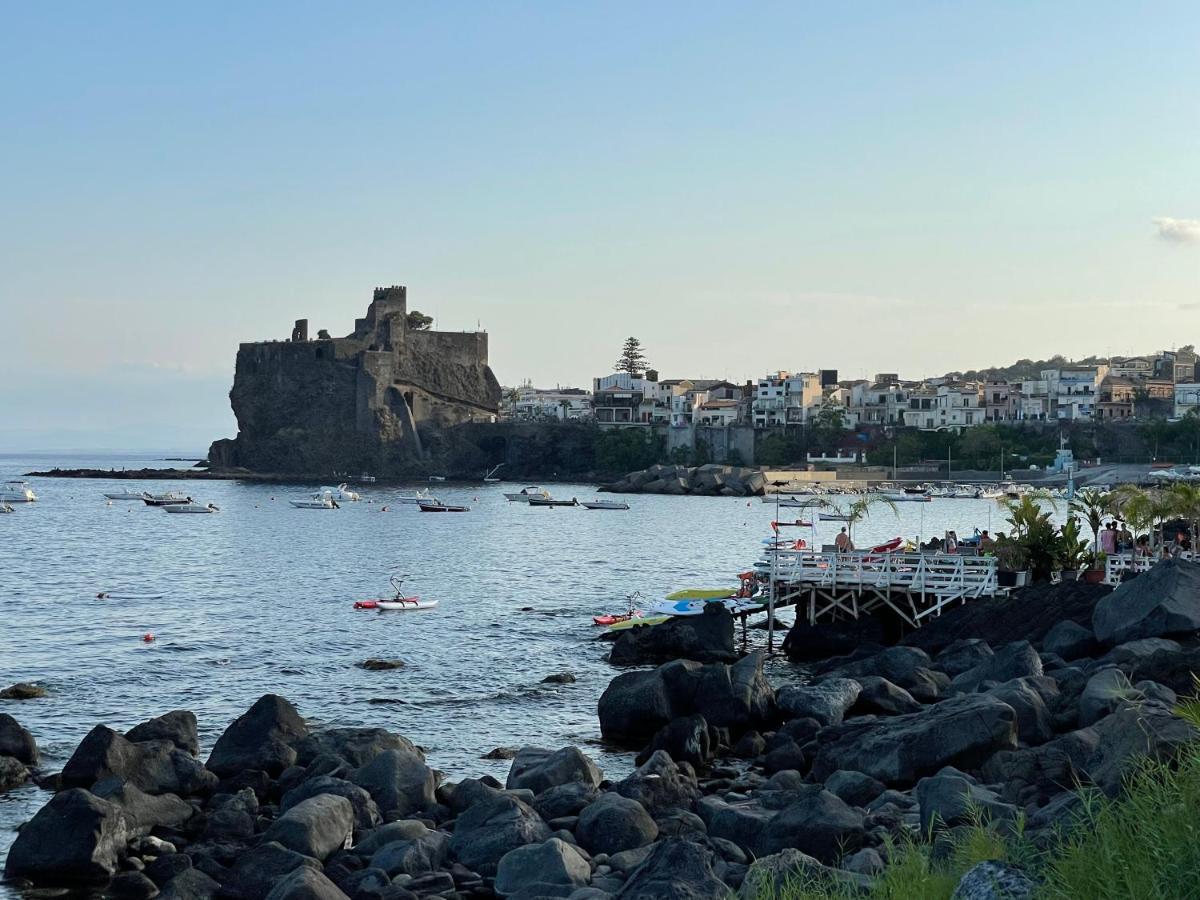 Lorenzo'S House Catania City Centre - Comfortable Large Apartment With 2 Bedrooms And 2 Baths, Close To Trains, Metro And Bus Station ภายนอก รูปภาพ