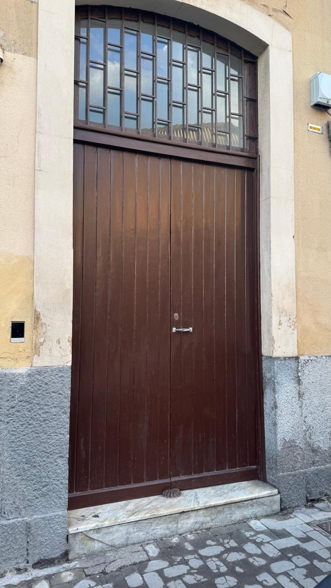 Lorenzo'S House Catania City Centre - Comfortable Large Apartment With 2 Bedrooms And 2 Baths, Close To Trains, Metro And Bus Station ภายนอก รูปภาพ